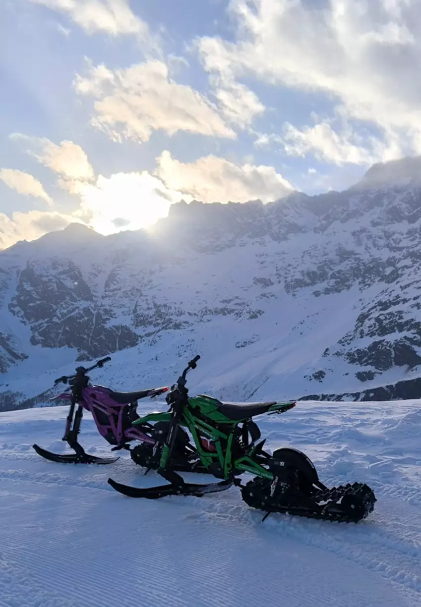 MCX SPORT : moto neve.25 Extreme Sports Mountain Climbing